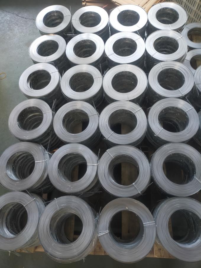 Colgador de vigas galvanizadas con placa de clavos perforada con correa de correa para uso de soporte 0